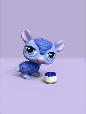 Littlest Pet Shop LPS Armadillo #1454 with Cheesecake Accessory